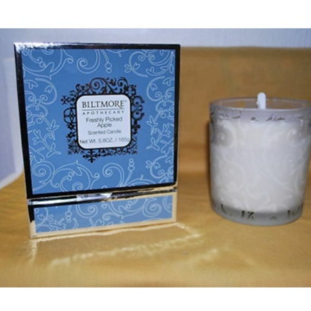 Biltmore House Apothecary Frosted Glass Candle Freshly Picked Apple  5.8oz New